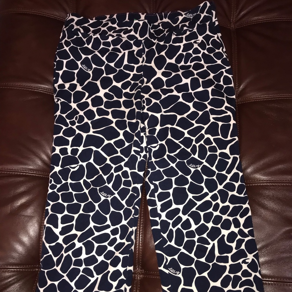Lily Pulitzer pants size 6. Palm Beach Fit. Navy blue and white.
